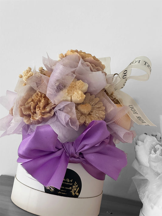 Bouquet de fondants parfumés violet clair et blanc